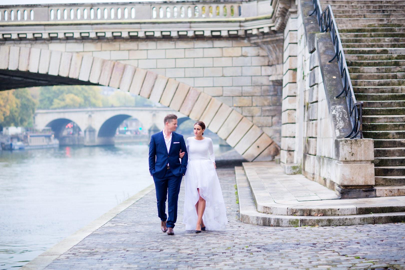 Elope in Paris - Photo 2